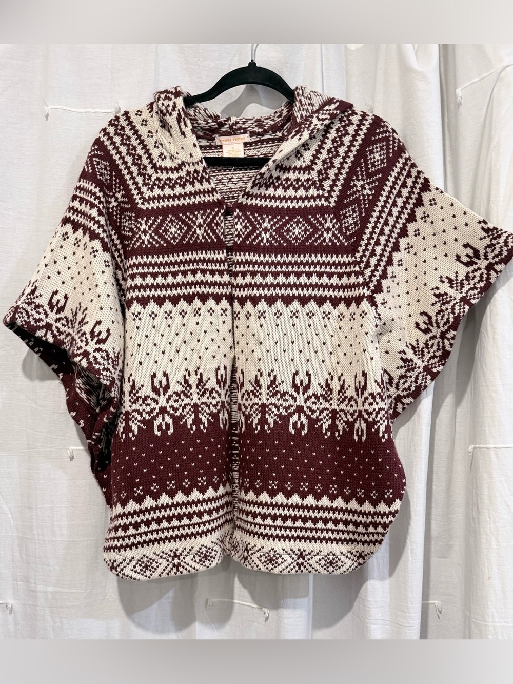 Sweet Romeo Burgundy and White Fair Isle Hooded Poncho Sweater Size Small